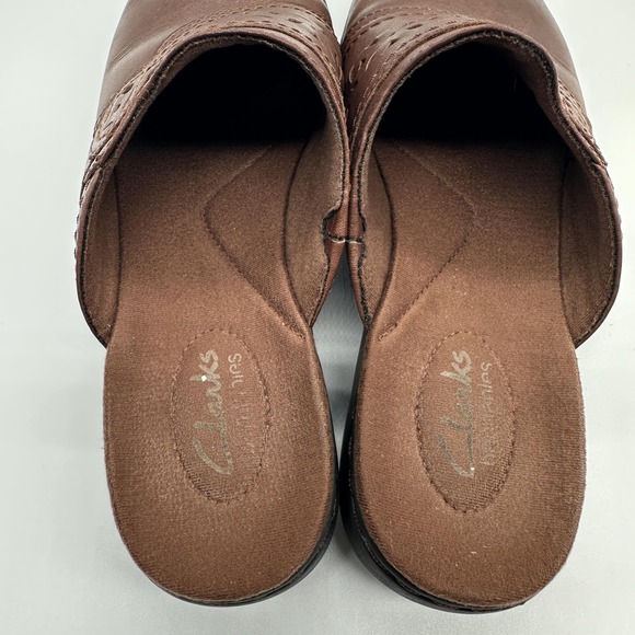 Clarks Bendables Shoes Womens Size 7.5 Brown Leather Clog Slip On Comfort - Picture 8 of 11